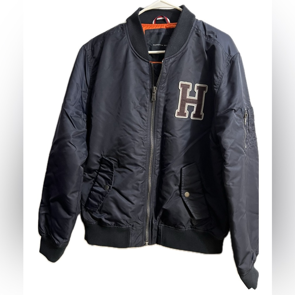 TOMMY HILFIGER JACKET SIZE: L - NAVY BLUE - Never wore it / No tag